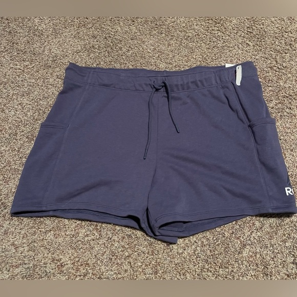 Womens Reebok shorts size xxl - Picture 1 of 1
